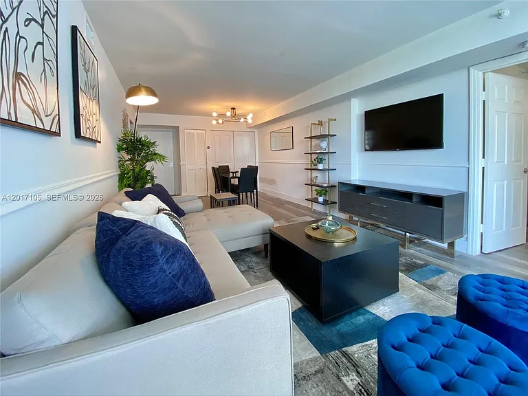 6820 Indian Creek Dr #9C — Photo 5