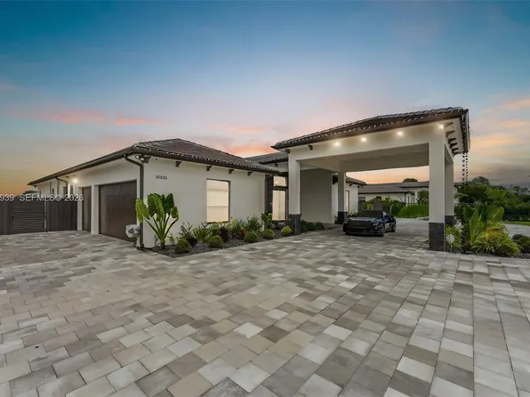 18261 SW 224th St, Miami, FL 33170