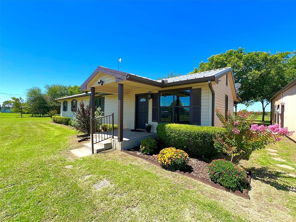 1st image of 202 Vinyard Dr