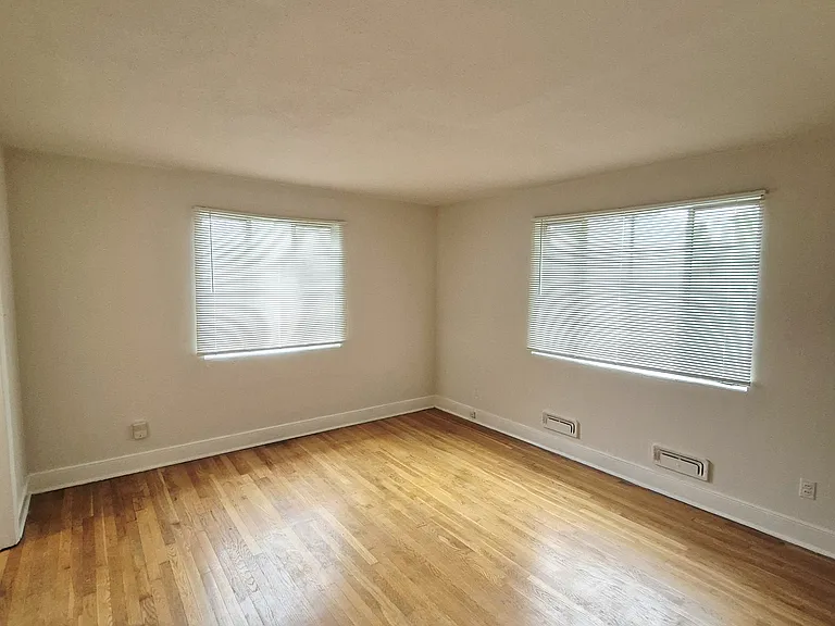 3230 W Grace St #3 — Photo 9