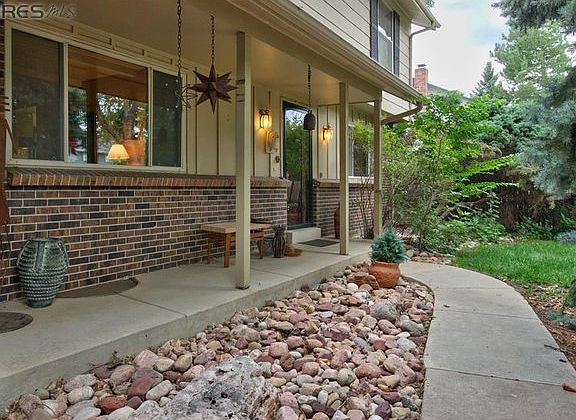 Entry to the home