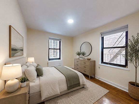3rd image of 246 E 46th St APT 7M