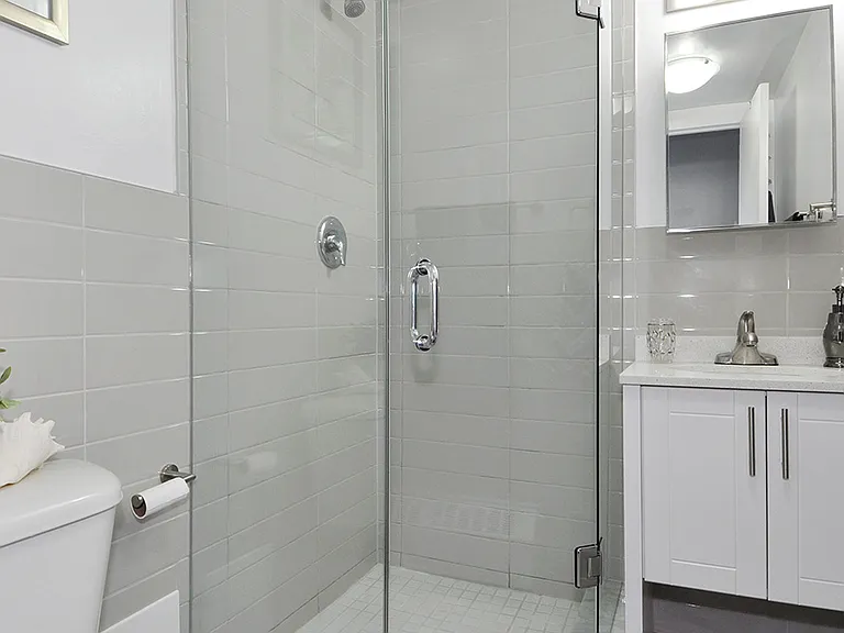 20 Prince Arthur Ave — Photo 14