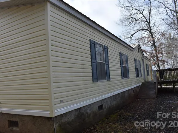 15 Mallard Dr, Burnsville, NC 28714