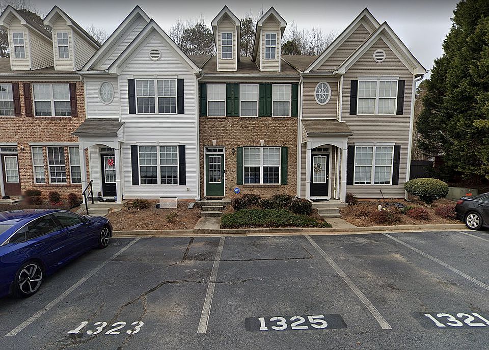 1st image of 1325 Penhurst Dr
