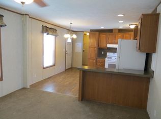 24 Midway Mobile Vlg, Halfmoon, NY 12065