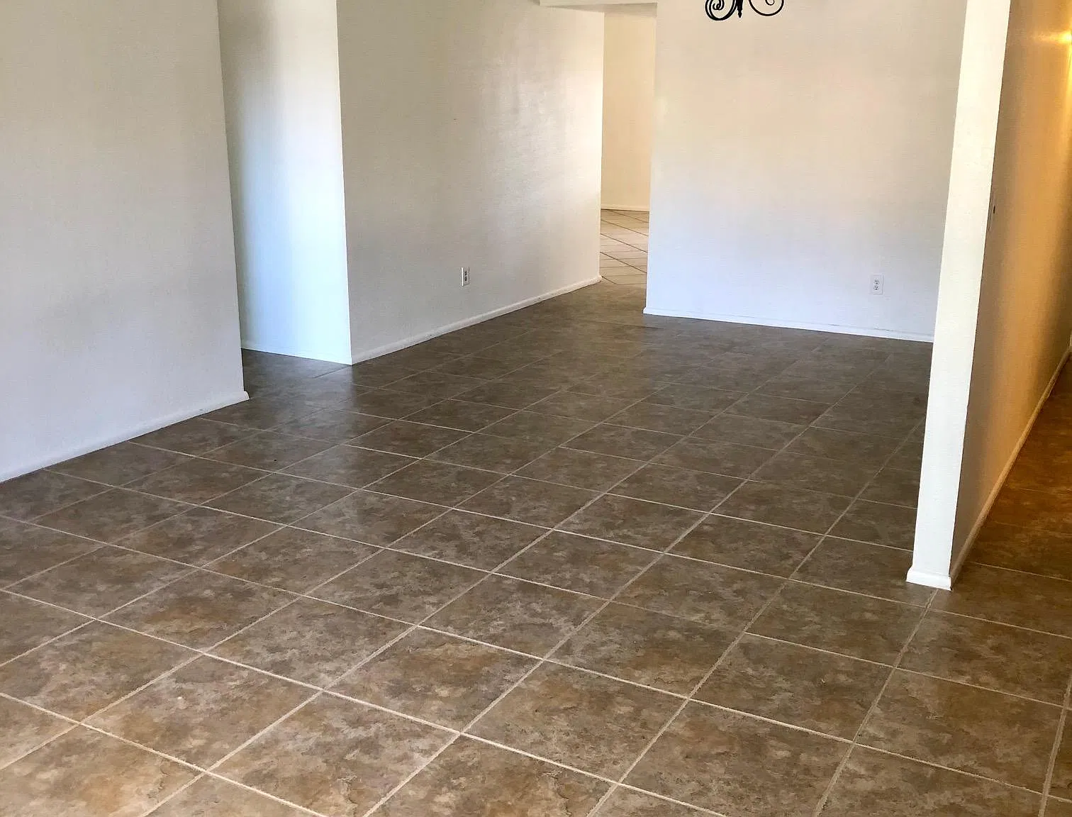 3 bed, 1734 sqft, $2,225 — Photo 4