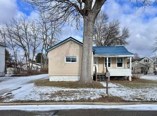 145 Bridge St, Oconto, WI 54153
