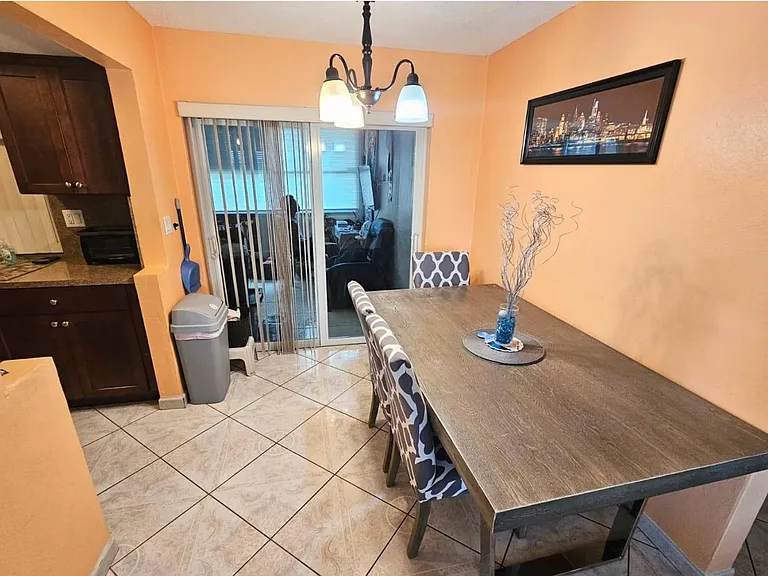 6865 NW 27th Ct — Photo 3