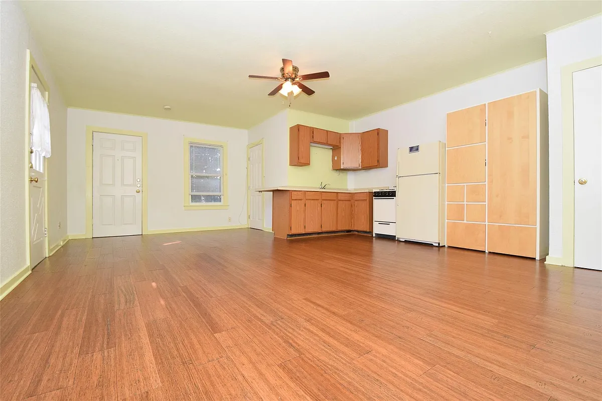 Building Photo - 2801 Lafayette Ave #B