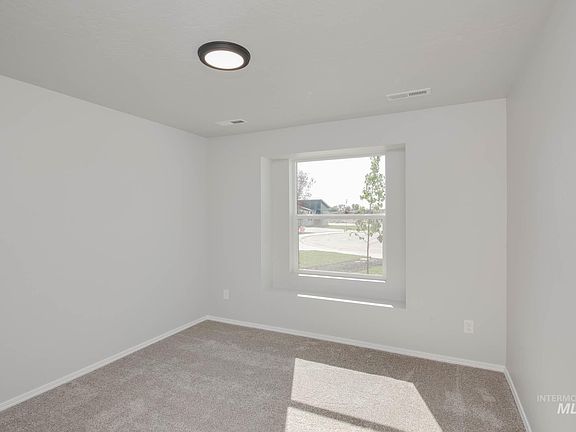 4th image of 407 Gold Nugget Ave
