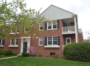 6624 E Wakefield Dr APT B2, Alexandria, VA 22307