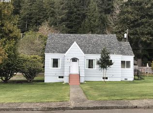 1989 Hawthorne Ave, Reedsport, OR 97467