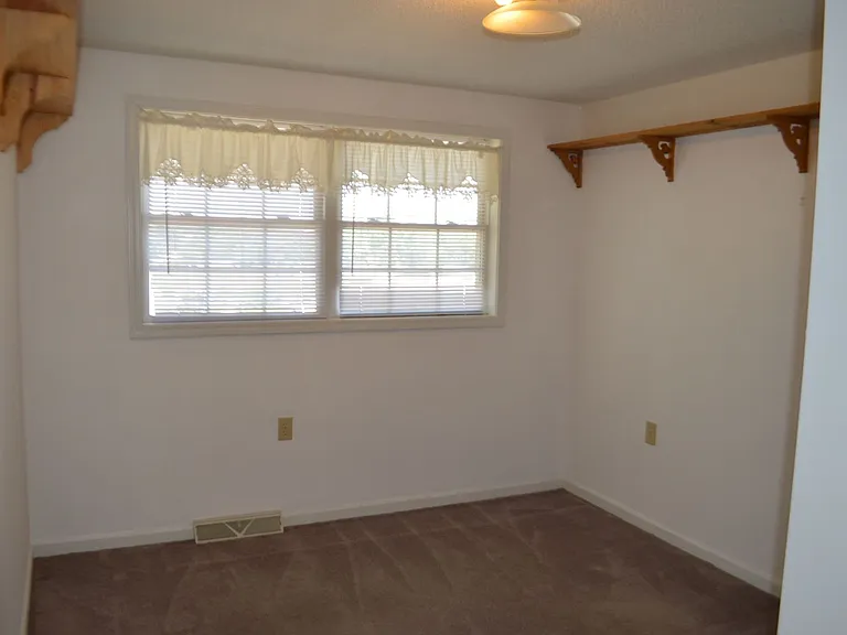 127 Freedom Dr — Photo 12
