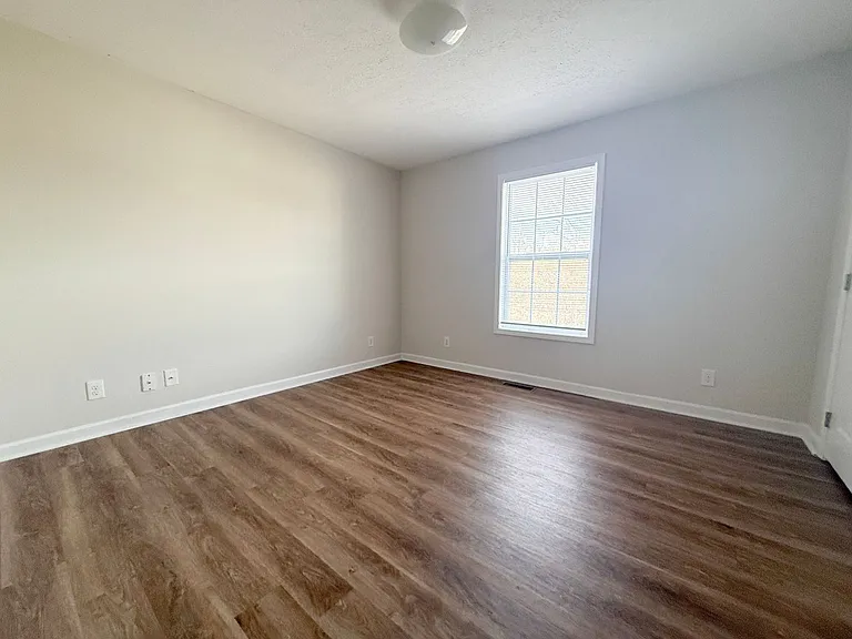 1320 Carolina Ave — Photo 21
