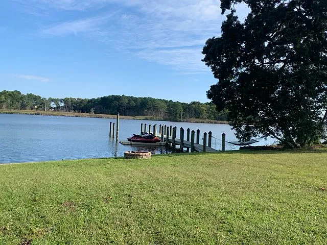3 bed, $2,000 — Photo 2