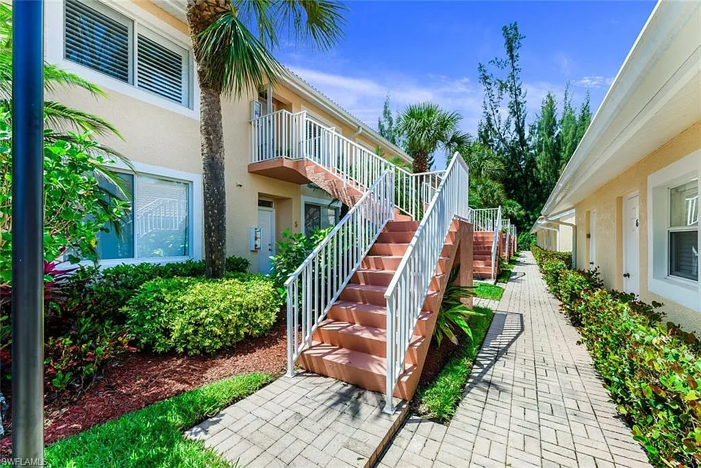 2 bed, 2.0 bath, 1351 sqft, $5,000 — Photo 1