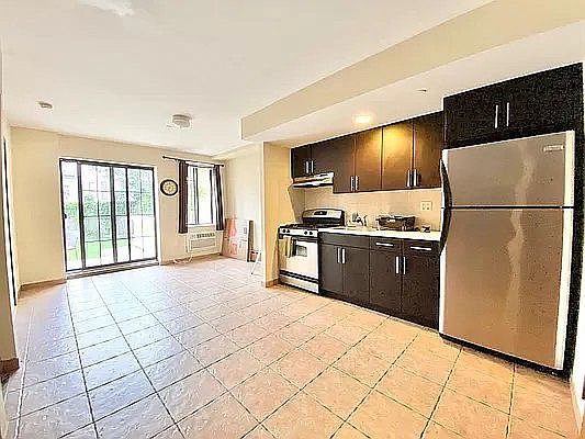 4th image of 24-54 37th St #1R