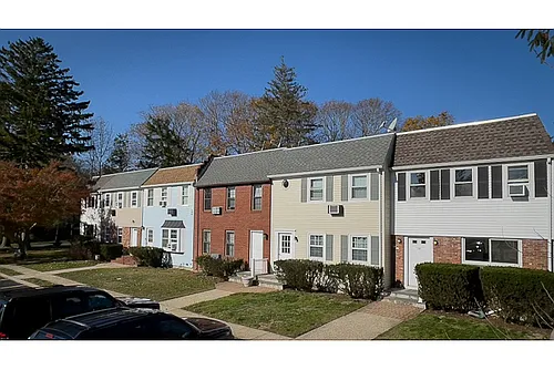 Fairfield Estates At Hampton Bays Photo 1