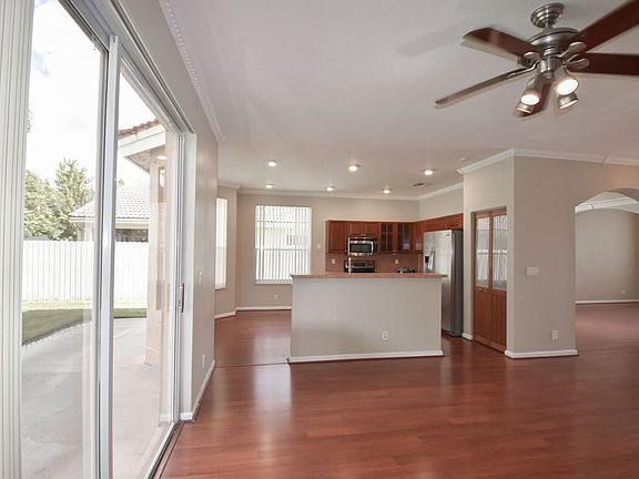4th image of 1560 SW 194th Ter