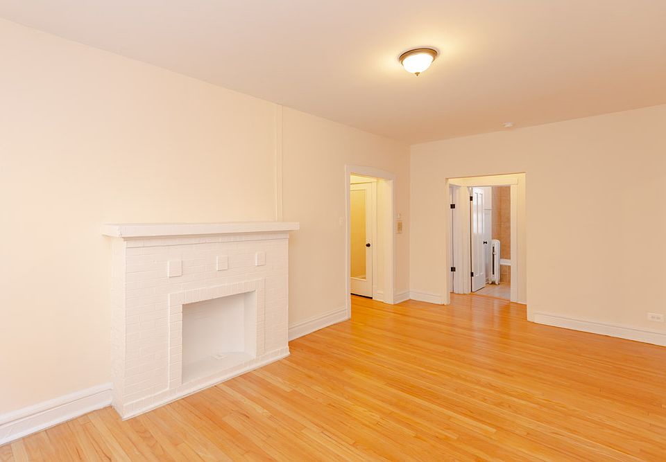 1st image of 4424 N Saint Louis Ave APT 1A