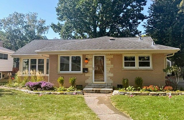 1st image of 116 N Waterman Ave