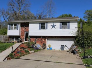 4 Sunset Dr, Kenova, WV 25530