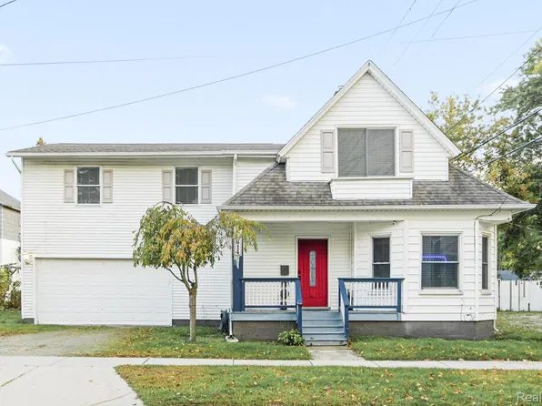 614 Division St, Port Huron, MI 48060