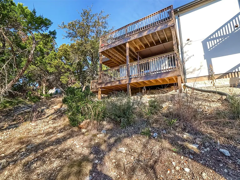5909 Lago Vista Way #B — Photo 23