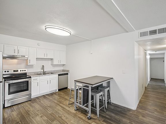 5th image of 1725 N Park Ave #2
