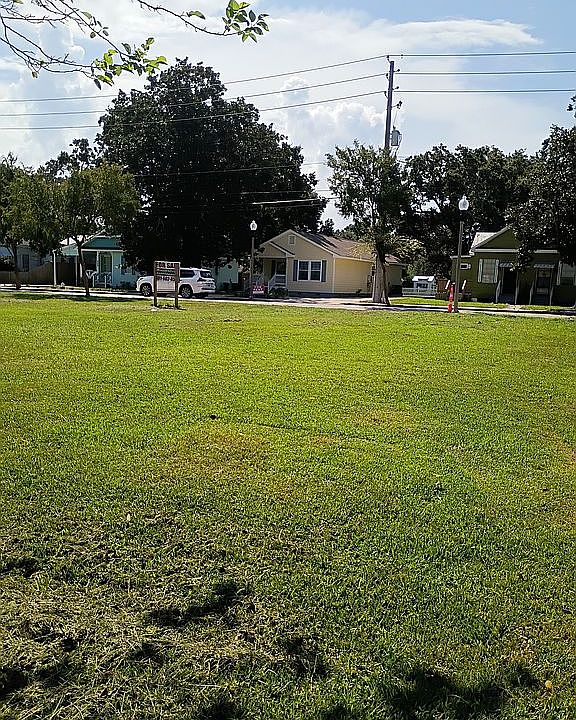 2nd image of 518 Howard Ave