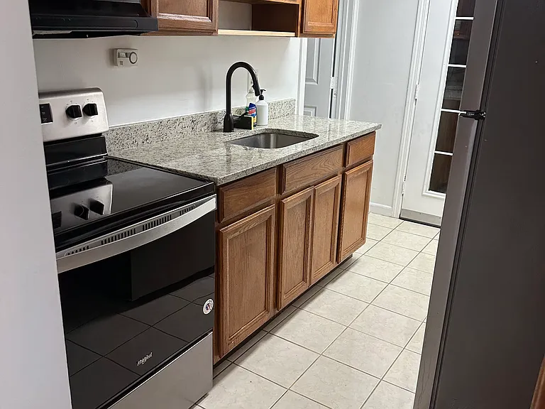 1813 Arcola Ave — Photo 6