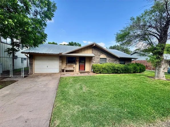 225 N West St, Buffalo Gap, TX 79508