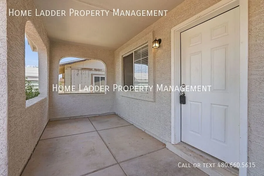 Room to Spread Out 4 Bed, 2 Bath Home in Casa Grande — Photo 2