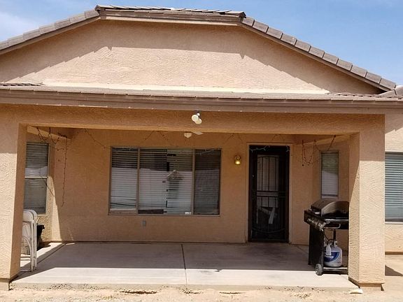5th image of 2617 S 85th Dr