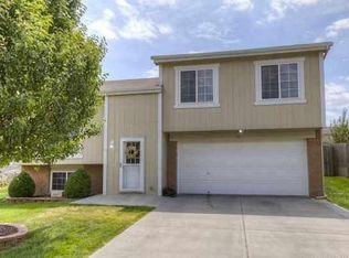 17011 Sahler St, Omaha, NE 68116