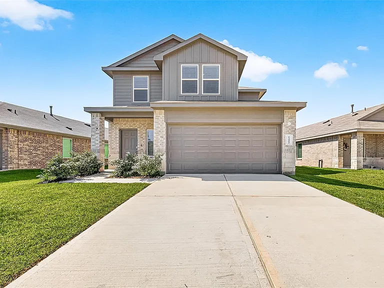 5442 Pinetree Crescent Ln — Photo 1