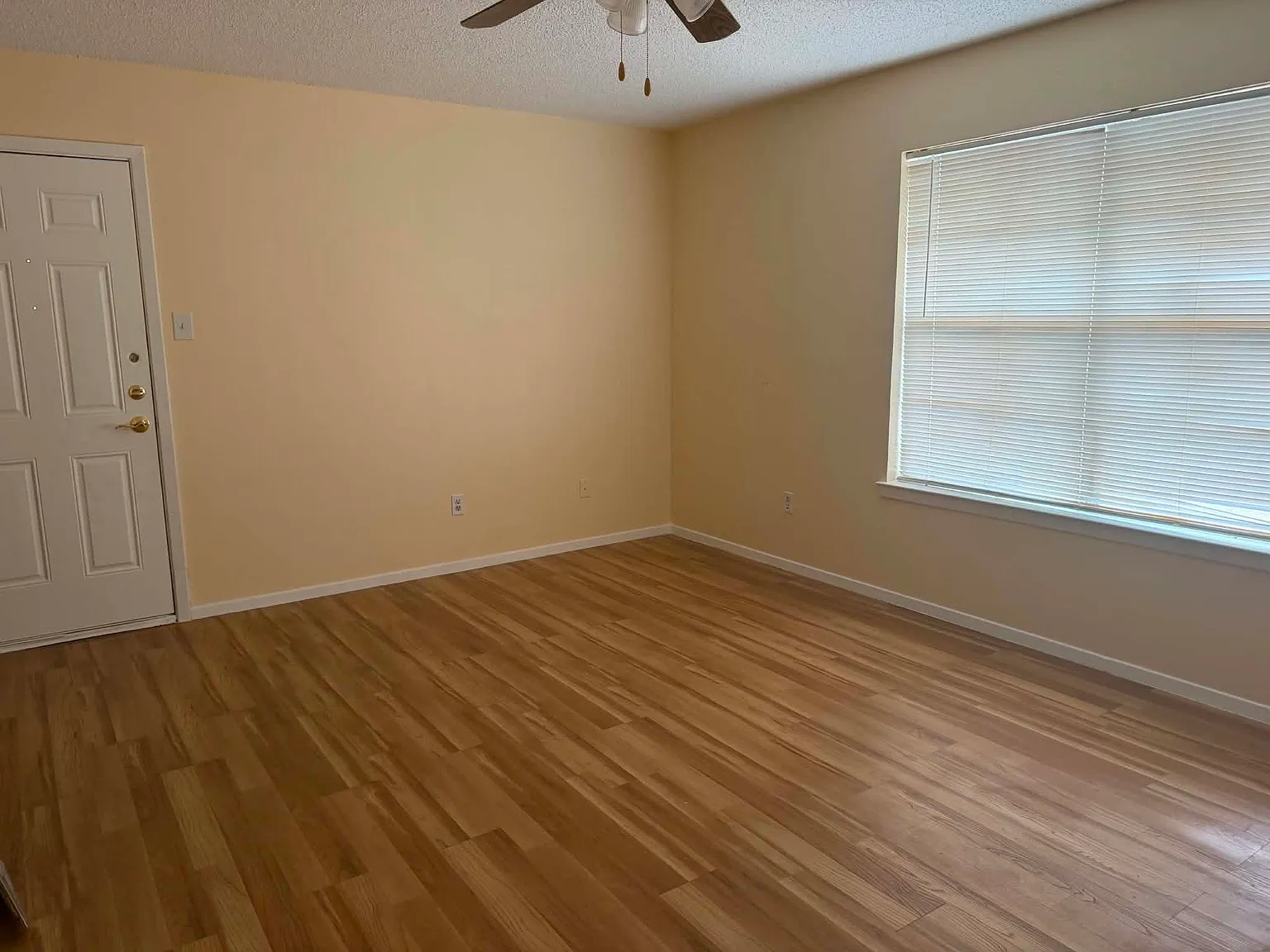 2 bed, 1100 sqft, $1,675 — Photo 4
