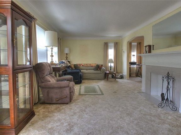 2nd image of 4807 Edsal Dr