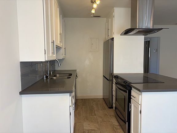 3rd image of 5623 Huntington Dr N APT 12