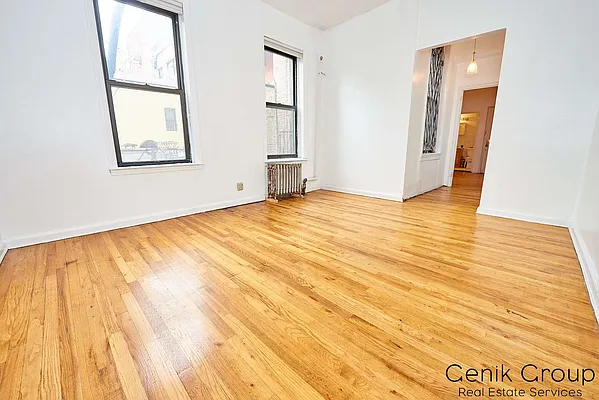 Rented by Genik Group Corp | media 50