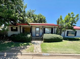 715 W Bryant St, Lockney, TX 79241