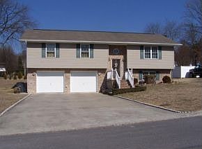 1st image of 132 Nicole Dr