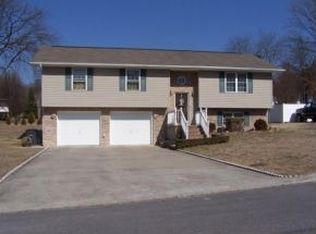 132 Nicole Dr, Mt Carmel, TN 37645