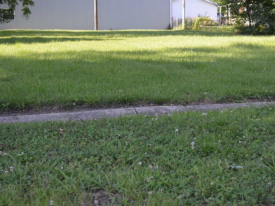 1st image of 204 E Andover Ave