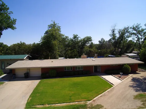 1103 N Country Club Cir, Carlsbad, NM 88220