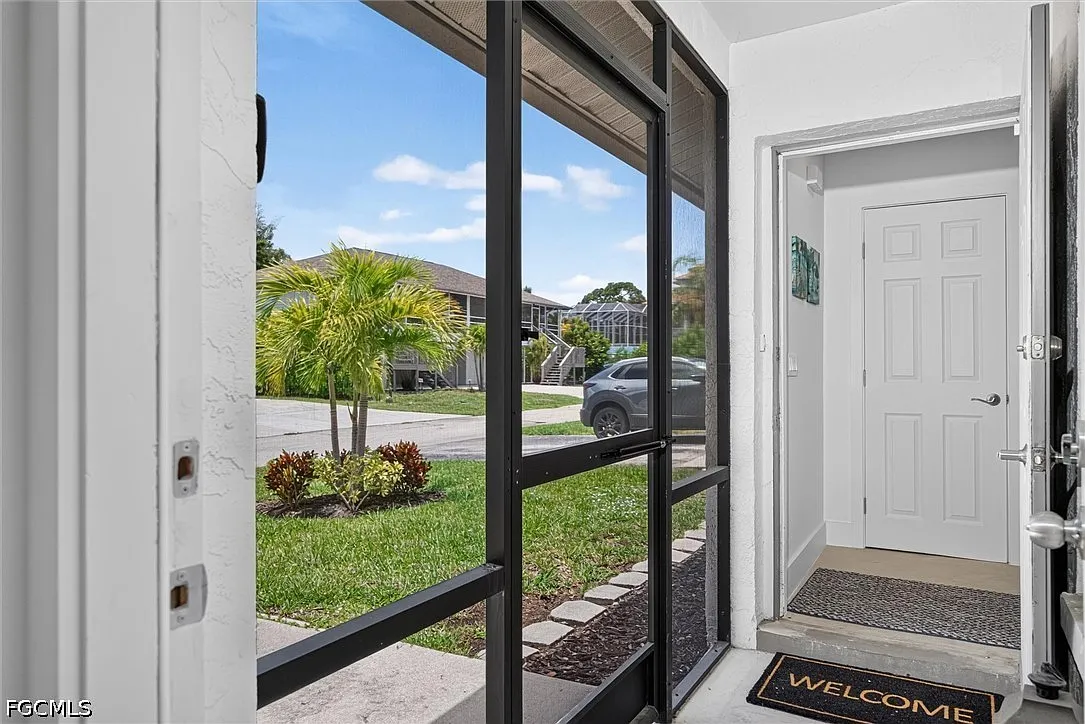 2 bed, 2.0 bath, 1018 sqft, $3,900 — Photo 4