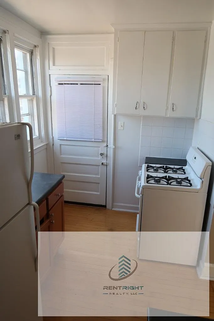 1 bed, 1.0 bath, 700 sqft, $1,500 — Photo 3