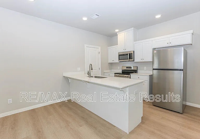 1401 Poigai Way #1 — Photo 21