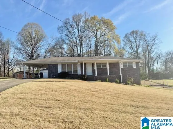 3008 Crestlane Dr, Adamsville, AL 35005